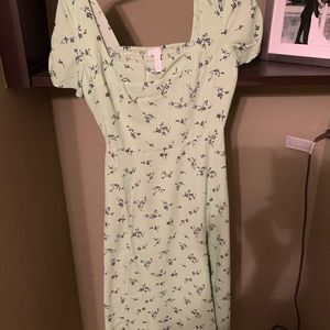 Green square neck midi dress